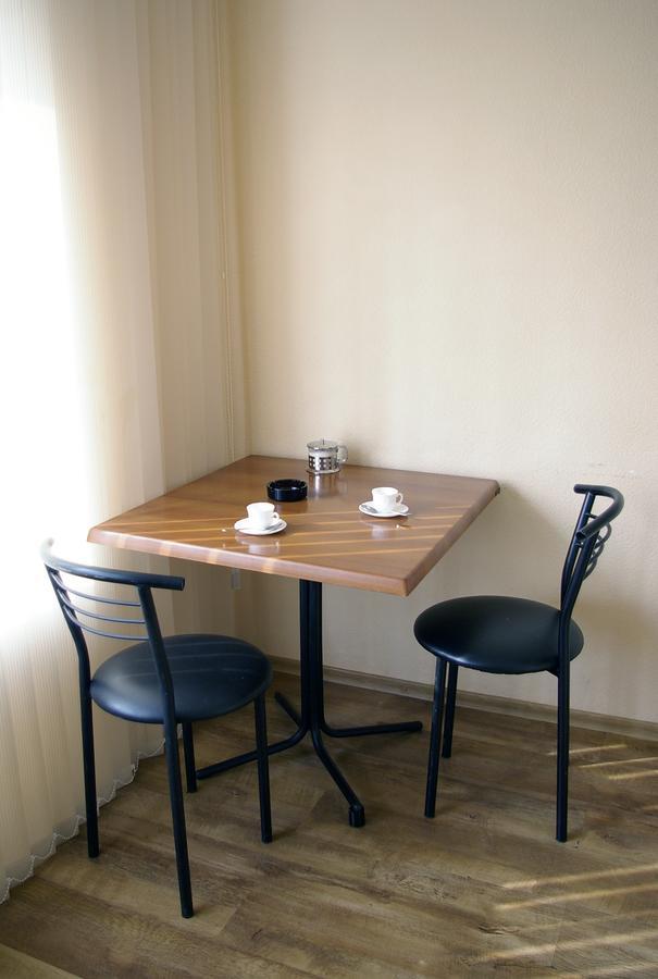 Apartment On Sobornyi Avenue Zaporizhia Bagian luar foto